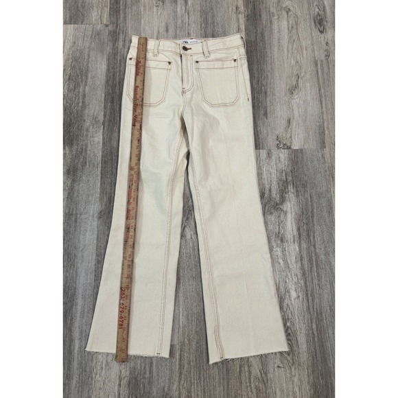 ZARA High Waisted Wide Leg Jeans Cream Tan Contrast Stitch Raw Hem Women US 4 - Picture 5 of 10